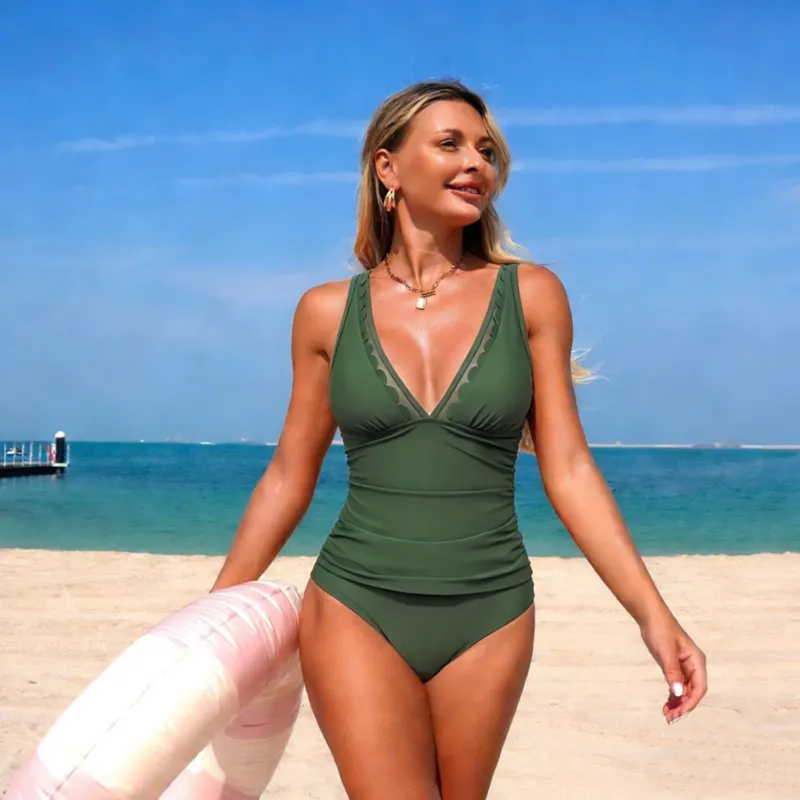 Damen Eleganter Hochtaillierter Einteiler Badeanzug mit modischen Cut-Out-Details – Maréssa
