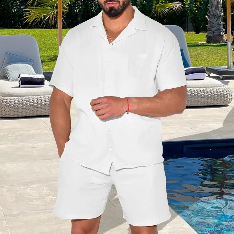 Herren sommerliches Kurzarm-Oberteil mit bequemen Shorts – Averon