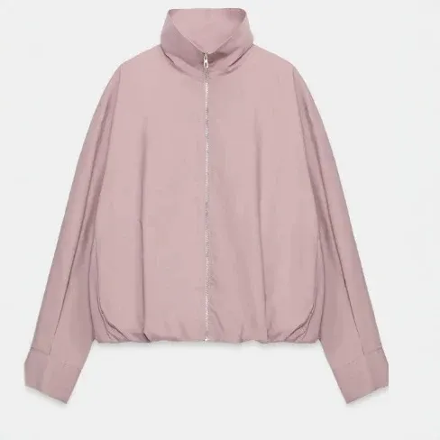 Damen Kurzblouson im Boxy‑Cut mit hohem Stehkragen, verdecktem Reißverschluss und elastischem Saum Echo Archiv