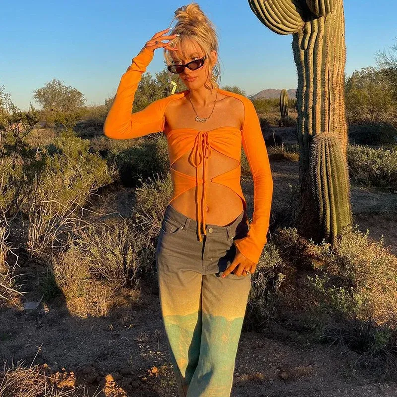 Damen Langarm-Trägershirt mit kreativem Cut-out und eleganter Wickeloptik – Avérine