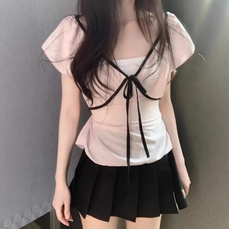 Damenbluse mit Rüschen und verstellbarem Bindegürtel – Élovi