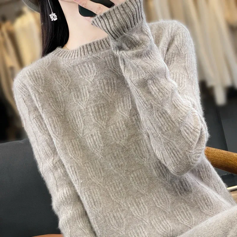 Damen Weicher Mohair‑Look Rundhalspullover mit erhabener Tulpenstruktur Echoarchiv